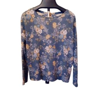 The LINE Of Style Women's Floral Tee